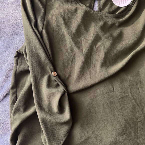 Olive green blouse - Picture 4 of 4